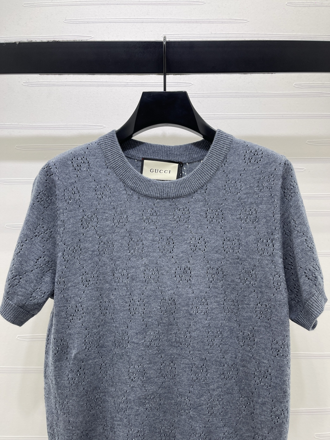 Women's short sleeves